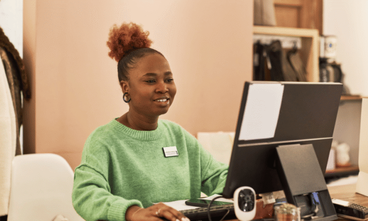 Offre d’emploi Caissière – SENSEEDS à Dakar (CDD/CDI)