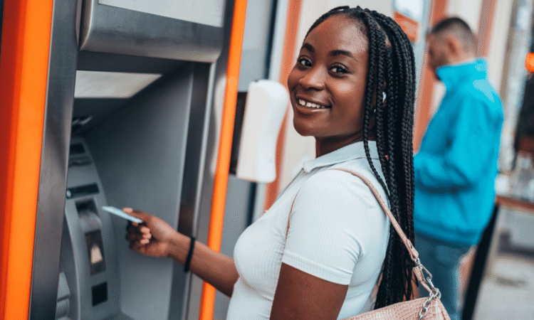 Comment ouvrir un compte bancaire en ligne au Sénégal ?